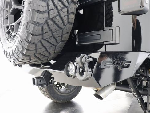 Used 2018 Jeep Wrangler Unlimited Sahara image 25