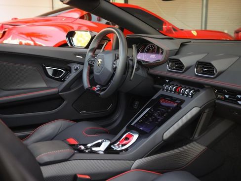 Used 2020 Lamborghini Huracan EVO RWD image 52