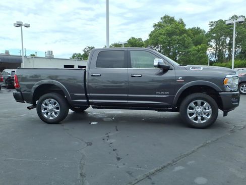Used 2022 RAM 2500 Limited AWD/4WD image 8