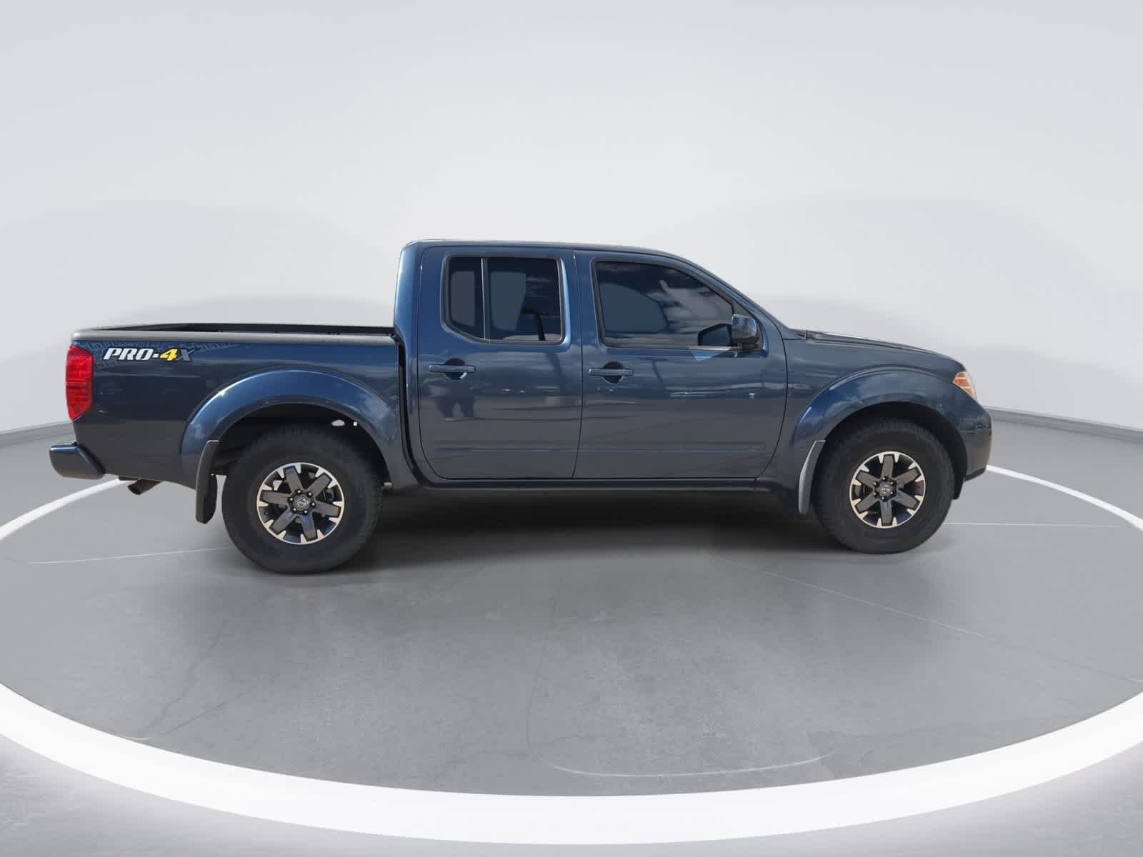 Used 2014 Nissan Frontier PRO-4X AWD/4WD image 9
