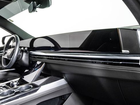 Used 2025 Cadillac Escalade Sport w/ Touring Package image 20