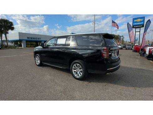 Used 2024 Chevrolet Suburban Premier RWD image 4