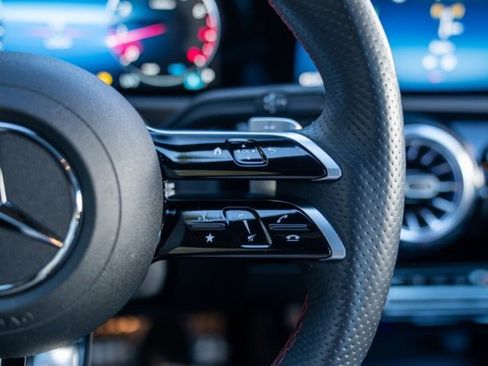 Used 2024 Mercedes-Benz CLA 250 image 24