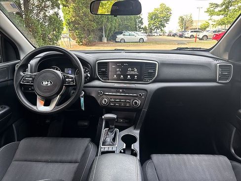 Used 2022 Kia Sportage LX AWD/4WD image 17