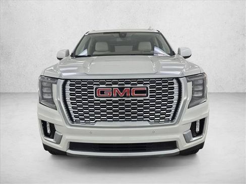 Used 2021 GMC Yukon XL Denali AWD/4WD image 2