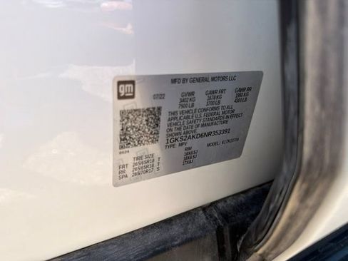 Used 2022 GMC Yukon SLE w/ Gmc Pro Safety Plus Package AWD/4WD image 40