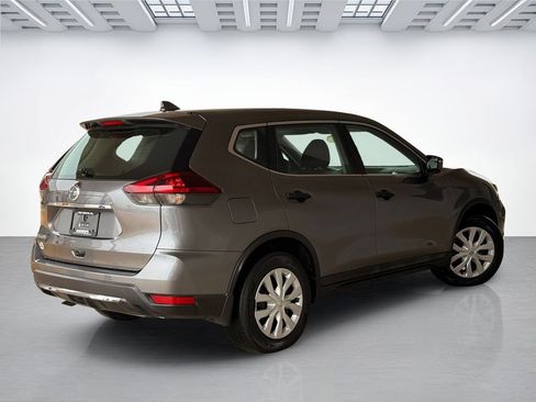 Used 2018 Nissan Rogue S FWD image 9