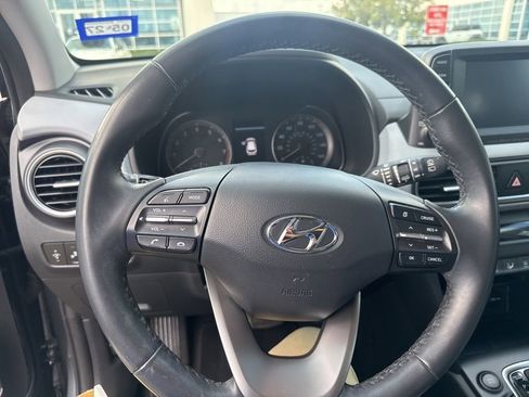 Used 2021 Hyundai Kona Limited FWD image 9