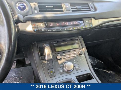 Used 2016 Lexus CT 200h image 19