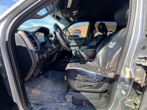 Used 2024 RAM 3500 Tradesman w/ Chrome Appearance Group image 9