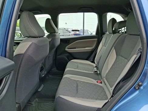 Used 2025 Subaru Forester w/ Convenience Package #1 AWD/4WD image 10