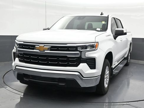Used 2024 Chevrolet Silverado 1500 LT RWD image 9
