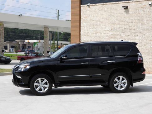 Used 2017 Lexus GX 460 w/ Navigation Package AWD/4WD image 22