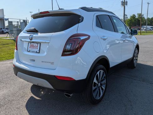 Used 2022 Buick Encore Preferred AWD/4WD image 7