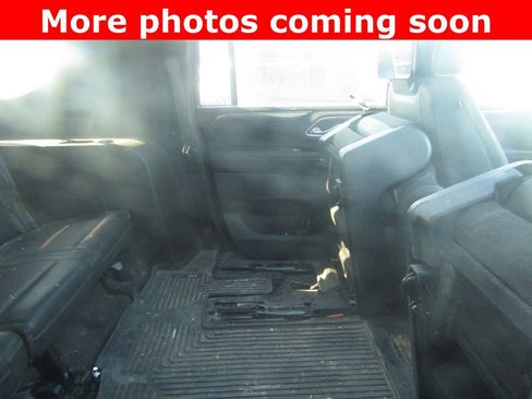 Used 2024 GMC Yukon XL AT4 w/ Technology Package image 11