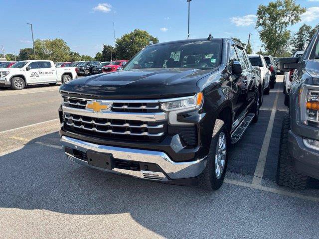 Used 2024 Chevrolet Silverado 1500 LTZ w/ Technology Package AWD/4WD image 2