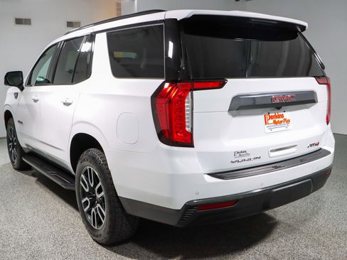 Used 2021 GMC Yukon AT4 w/ Technology Package AWD/4WD image 9
