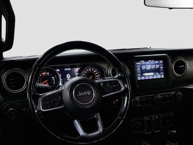 Used 2020 Jeep Wrangler Unlimited Sahara AWD/4WD image 19
