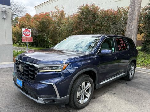 Used 2023 Honda Pilot EX-L image 2