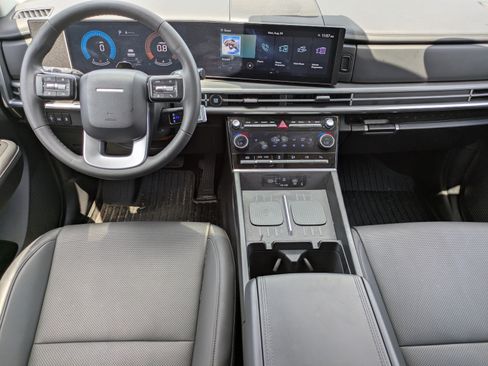 Used 2025 Hyundai Santa Fe SEL FWD image 14