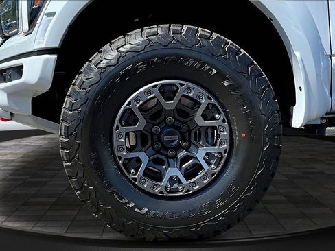 Used 2025 Ford F150 Raptor w/ Equipment Group 803A Raptor R AWD/4WD image 38
