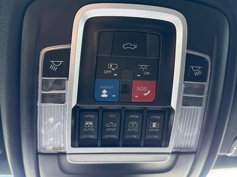 Used 2023 RAM 1500 Laramie AWD/4WD image 14