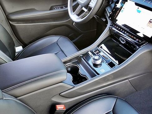 New 2026 Jeep Grand Cherokee Limited image 13