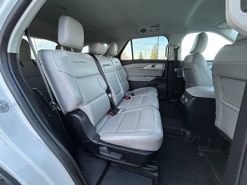 Used 2025 Ford Explorer Active w/ Active Comfort Package AWD/4WD image 42