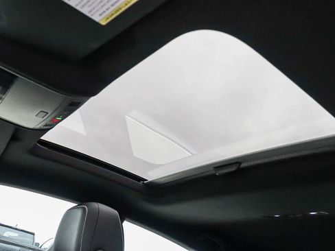 Used 2023 Volkswagen Arteon SEL image 32