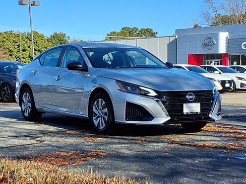 New 2025 Nissan Altima 2.5 S image 2