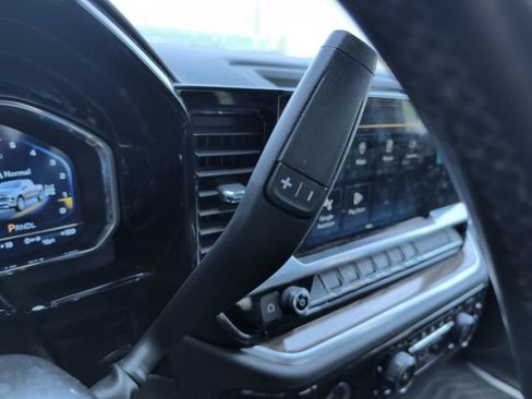 Used 2022 Chevrolet Silverado 1500 LT AWD/4WD image 21