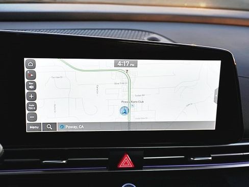 Certified 2025 Hyundai Elantra SEL image 25