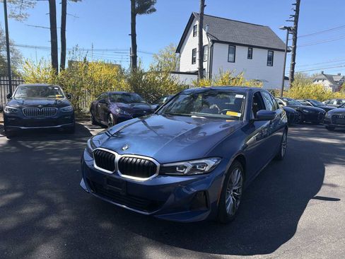 Certified 2023 BMW 330i xDrive Sedan w/ Convenience Package AWD/4WD image 7