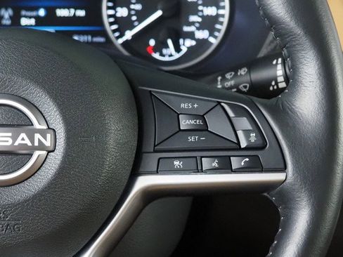 Used 2024 Nissan Sentra SV w/ SV Premium Package image 26