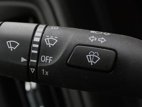 Used 2023 Chevrolet Silverado 1500 Custom image 25