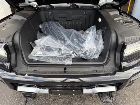 New 2025 GMC Hummer EV 2X w/ LPO, Dark Essentials Package image 38