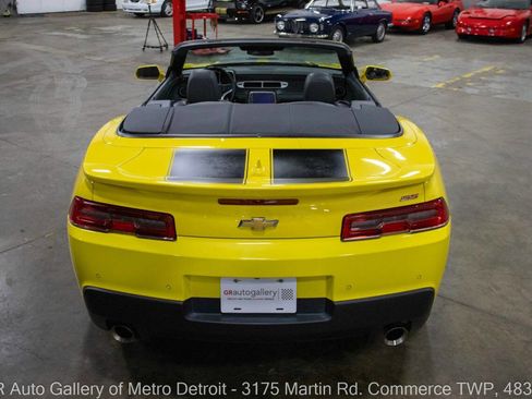 Used 2014 Chevrolet Camaro SS w/ RS Package RWD image 6