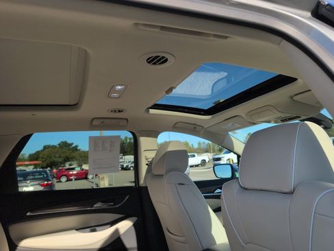 Used 2023 Buick Enclave Avenir w/ Avenir Technology Package image 18