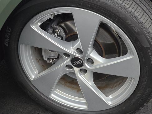 Certified 2025 Audi Q5 Prestige image 9