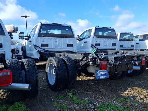 New 2026 Ford F550 4x4 Regular Cab Super Duty image 7