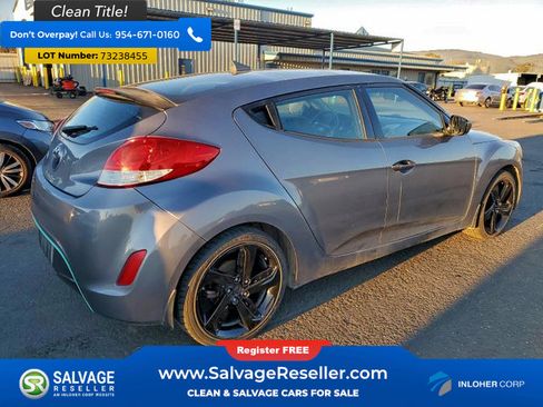Used 2013 Hyundai Veloster w/ Style Pkg image 4