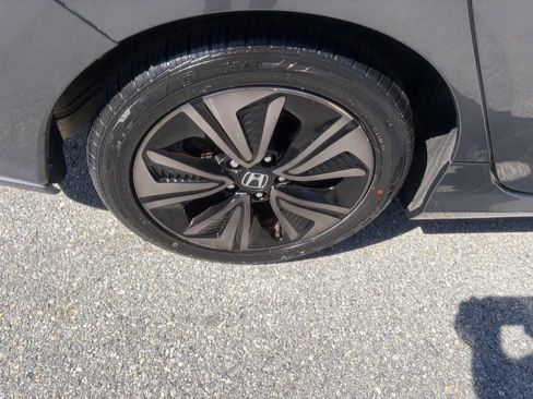 Used 2018 Honda Civic EX-L image 20