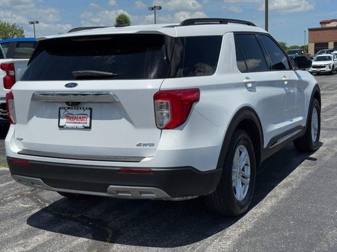 Used 2021 Ford Explorer XLT w/ Equipment Group 202A AWD/4WD image 3