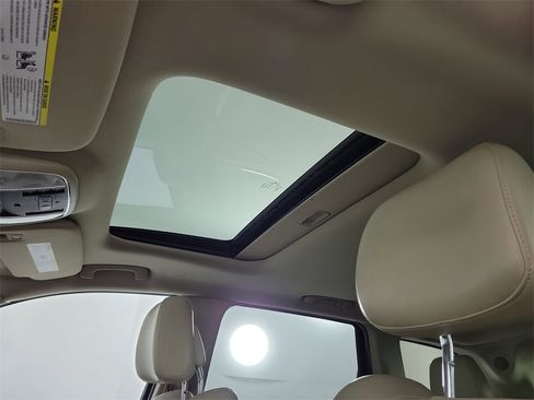 Used 2013 Jeep Grand Cherokee Limited w/ Luxury Group II image 16