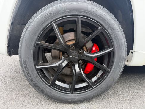 Used 2018 Jeep Grand Cherokee SRT AWD/4WD image 12