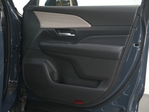 Used 2024 Toyota Grand Highlander Platinum image 12