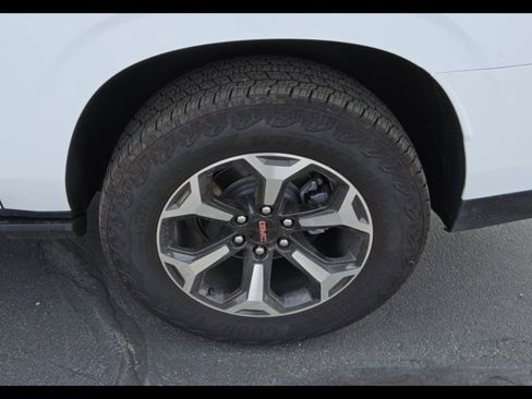 Used 2025 GMC Yukon XL AT4 Ultimate image 6