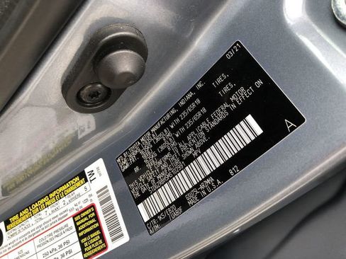 Used 2021 Toyota Highlander XLE image 32