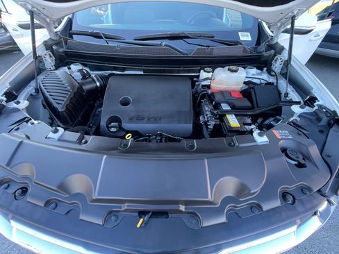 Used 2023 Chevrolet Traverse LT image 20