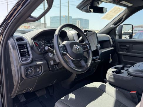 Used 2025 RAM 2500 Tradesman AWD/4WD image 15